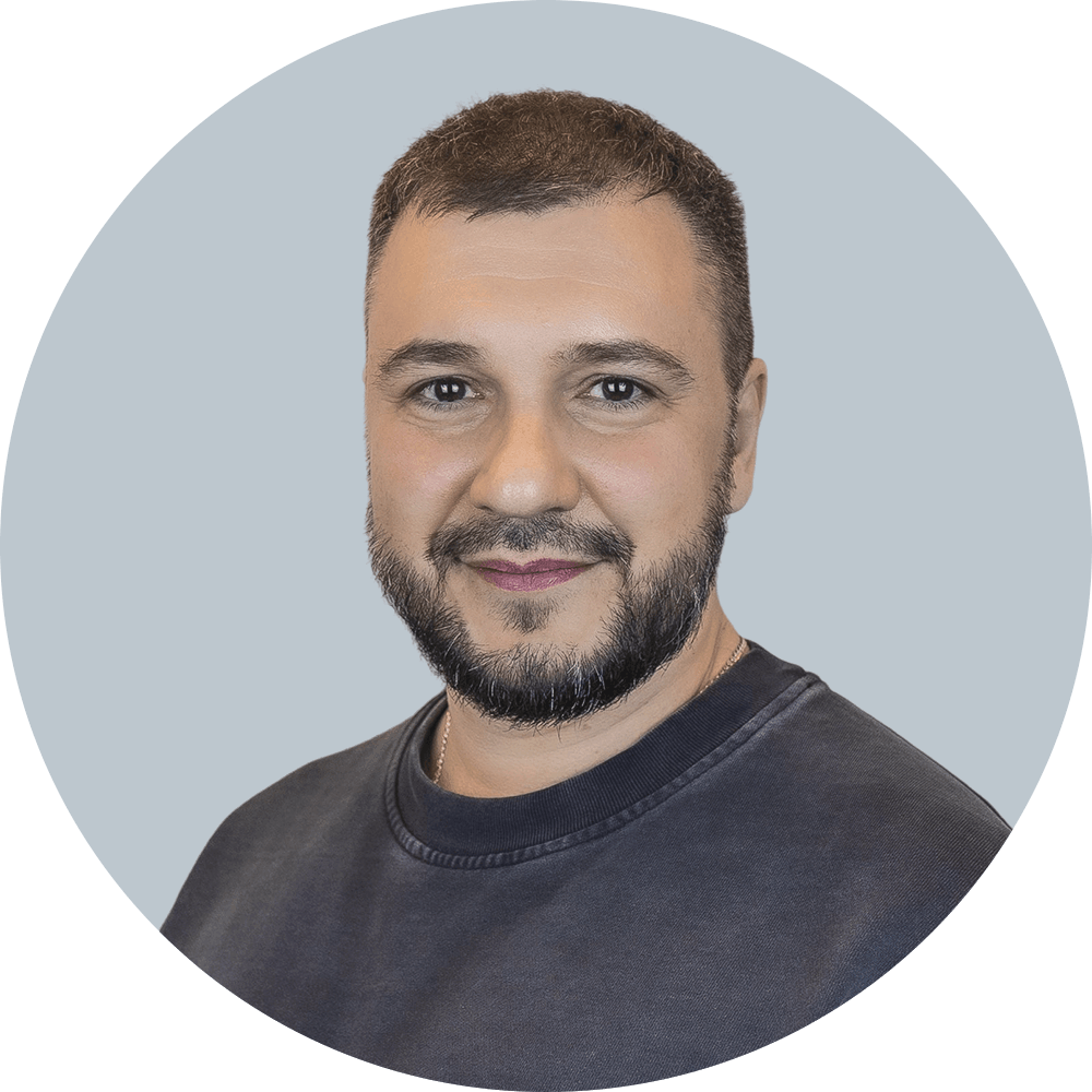 Дмитрий Маслов